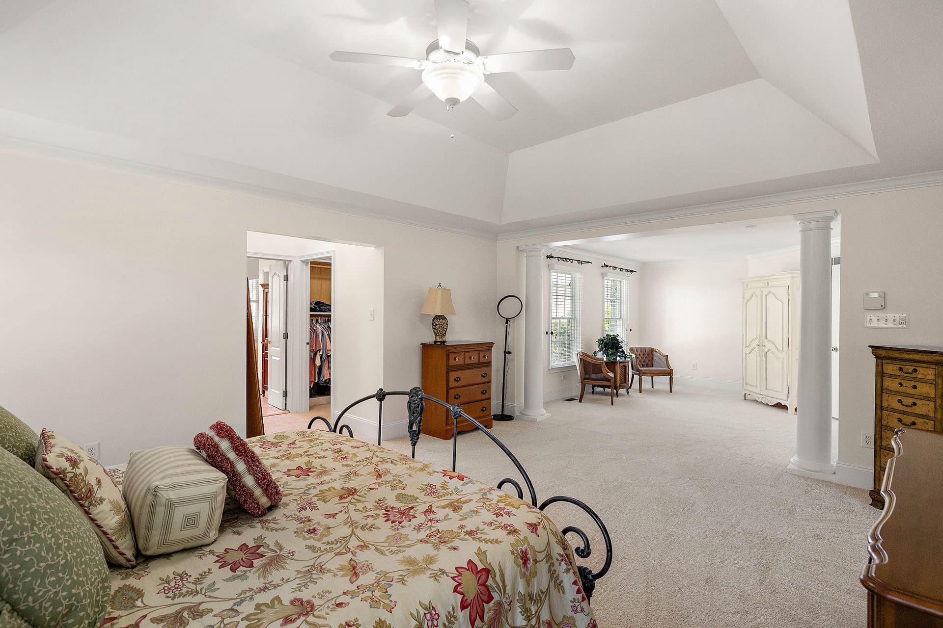 1670 Royal Berkshire Circle photo 30