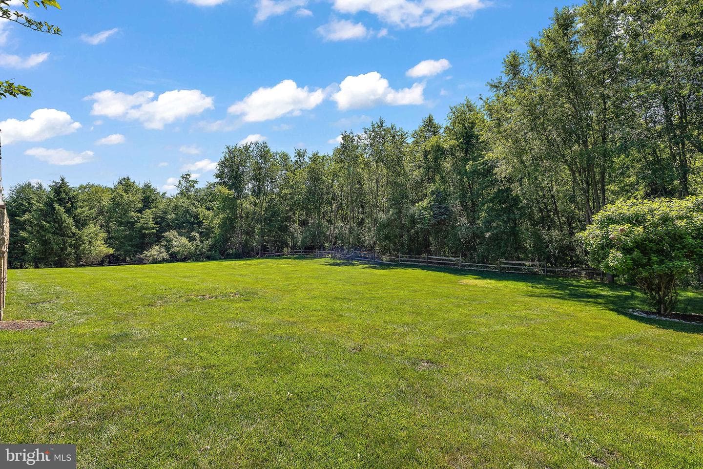 1670 Royal Berkshire Circle photo 55