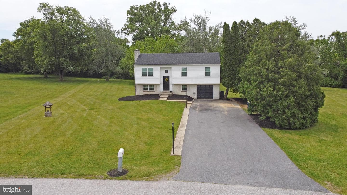 28 Frederick Road photo 3