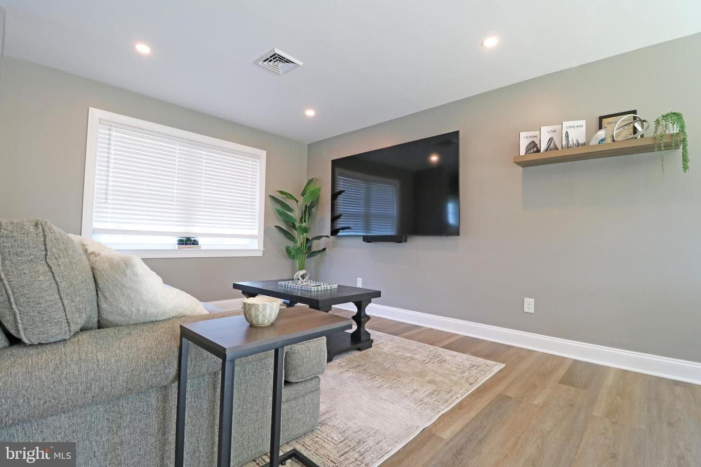 28 Frederick Road photo 6