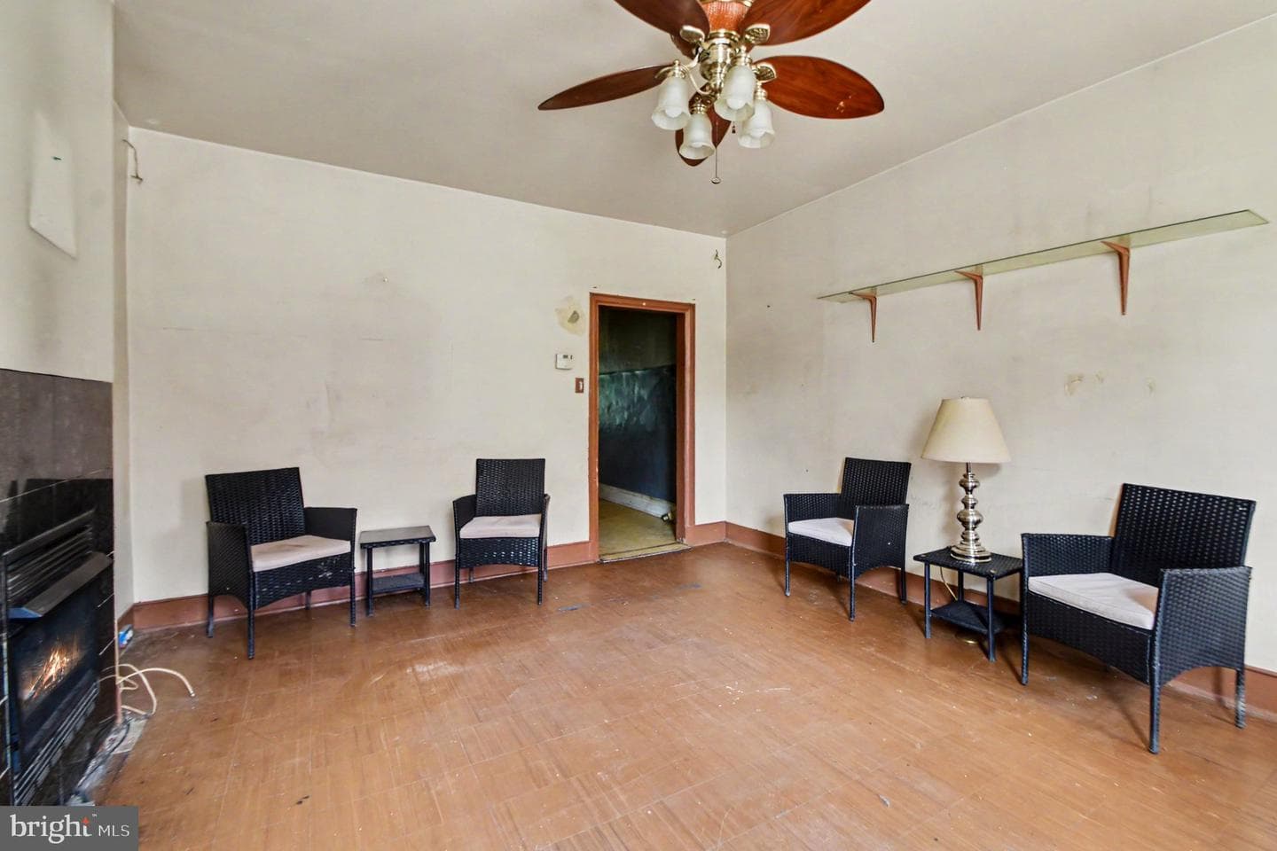 239 Hall Street photo 4