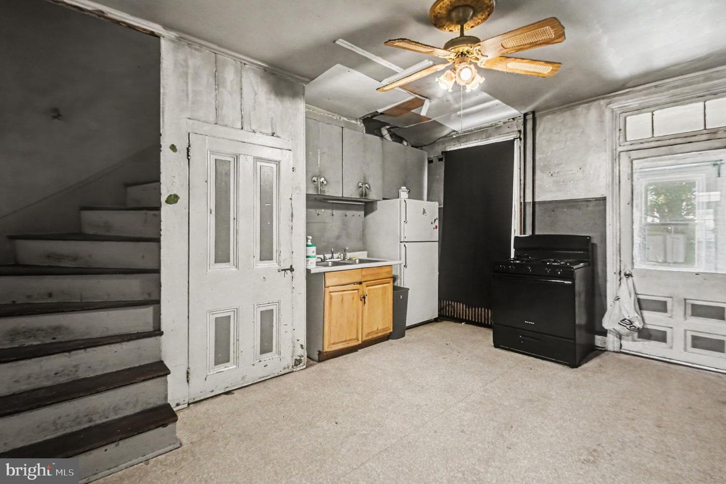 239 Hall Street photo 6