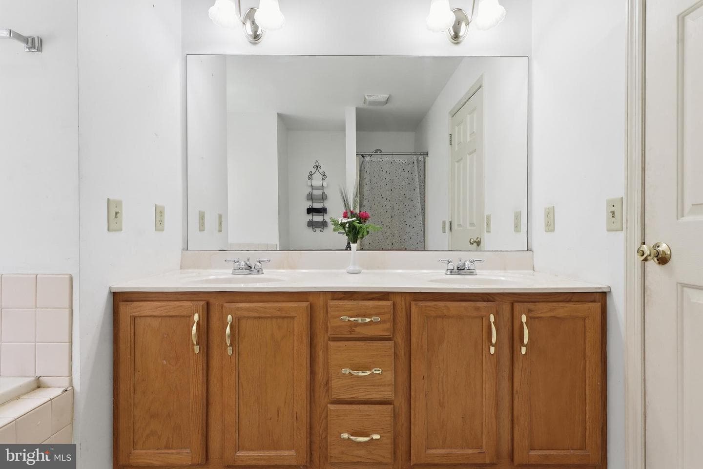 110 Pickering Lane photo 21