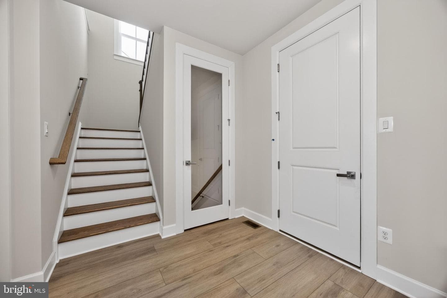 1458 Hydrangea Way photo 16