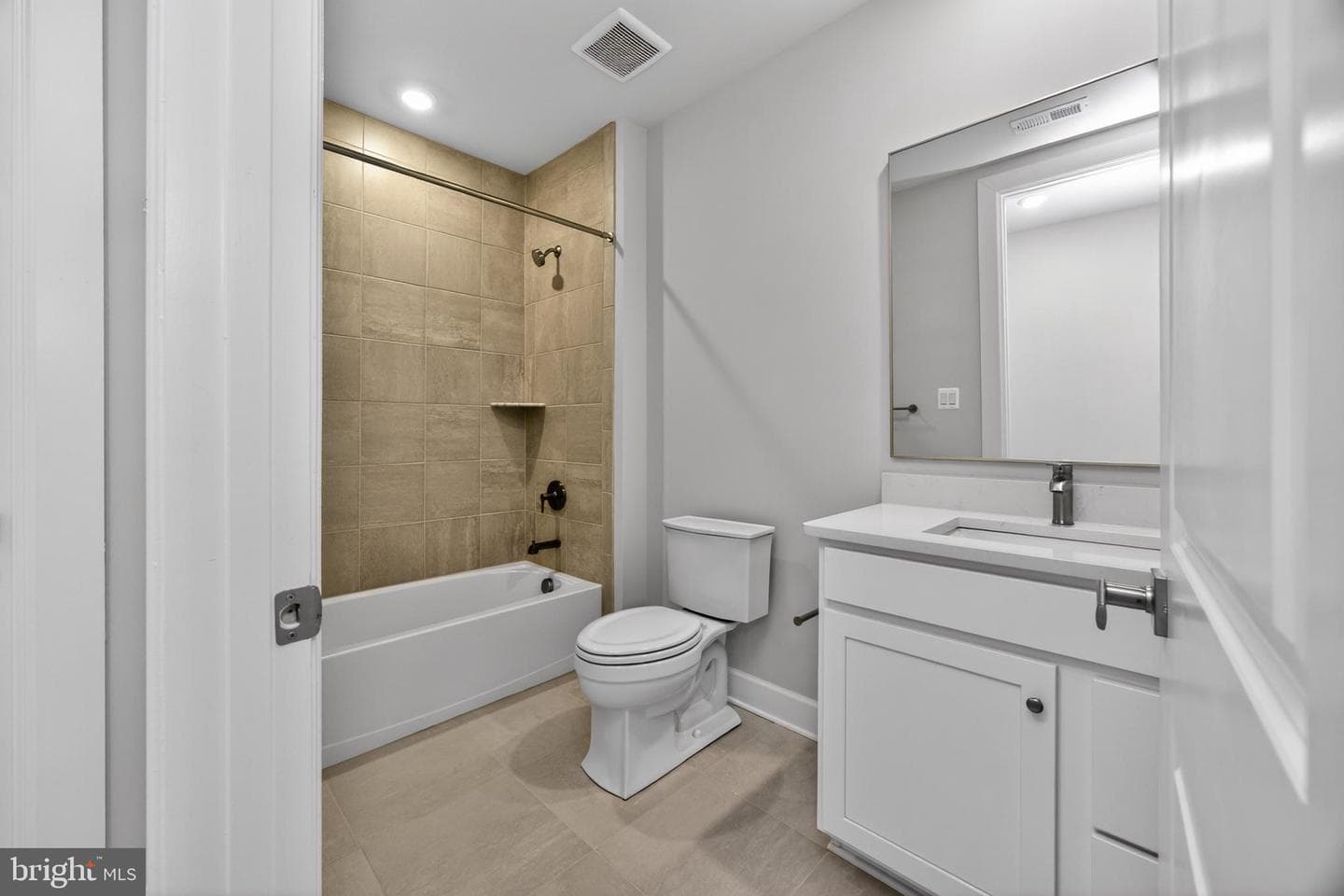 1458 Hydrangea Way photo 26