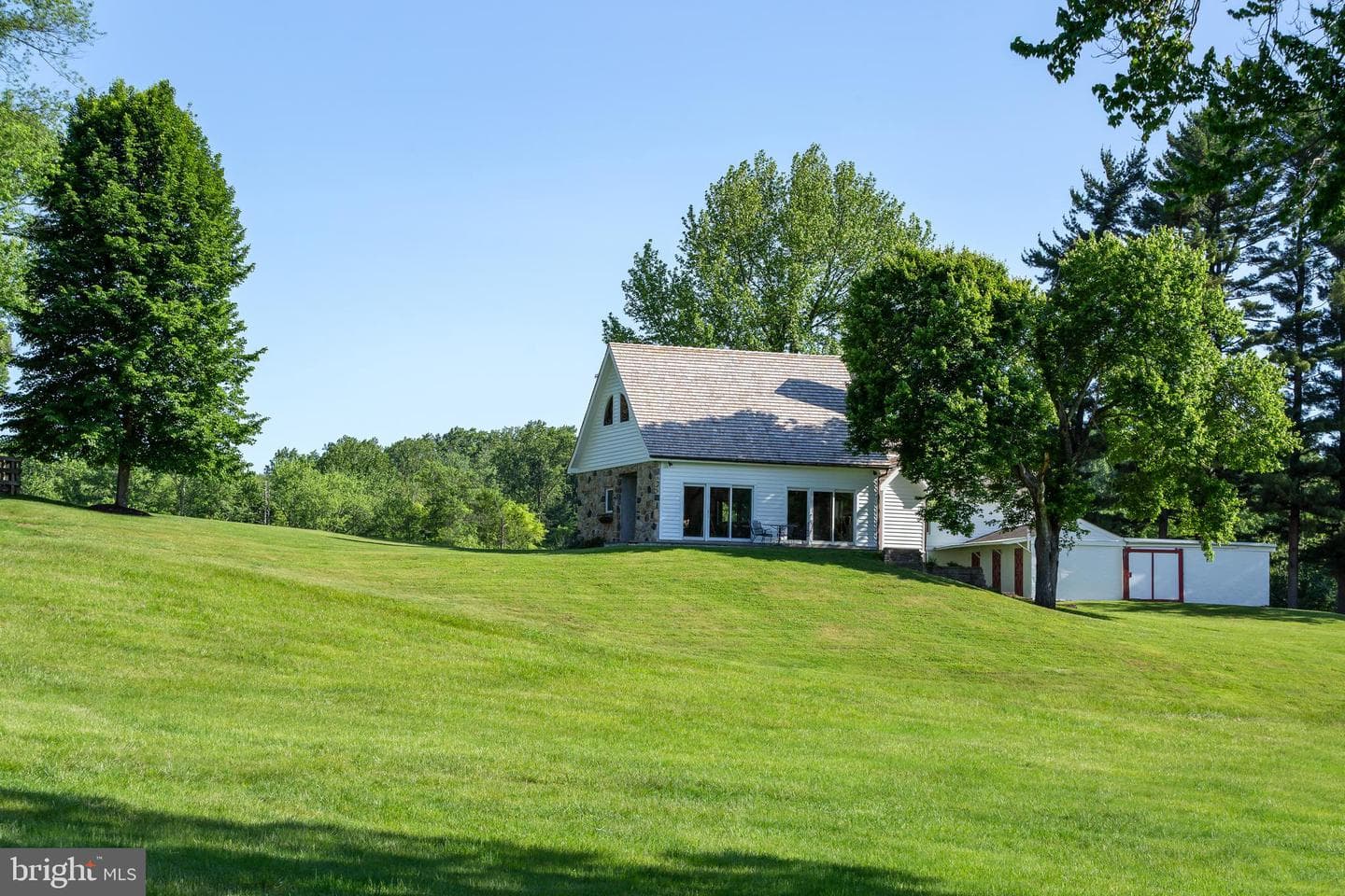 137 Davis Road photo 13