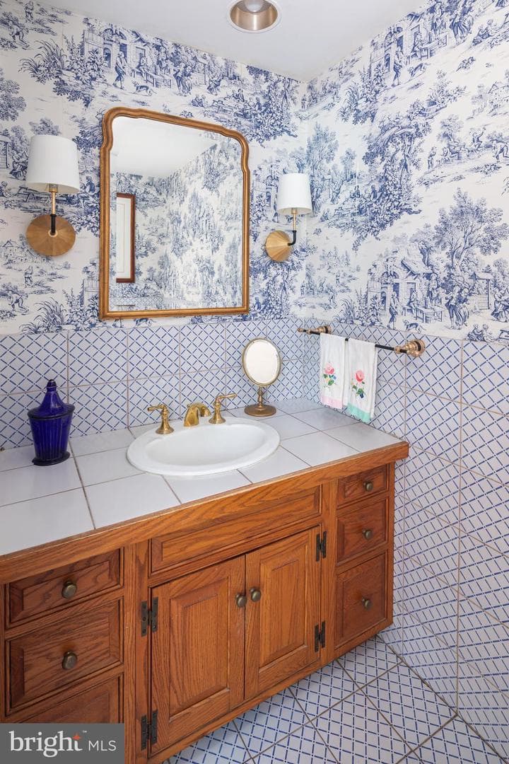 137 Davis Road photo 28