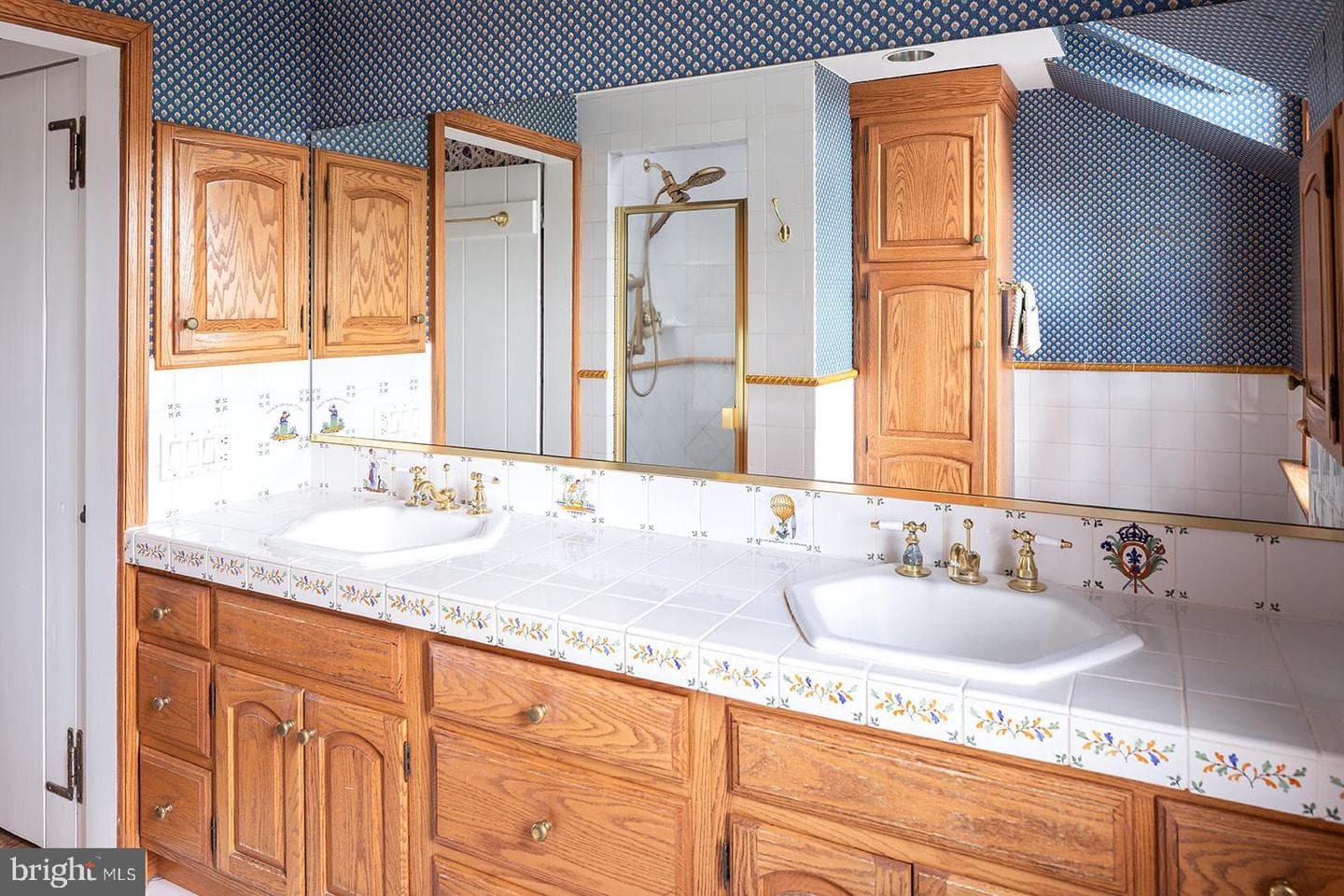 137 Davis Road photo 34