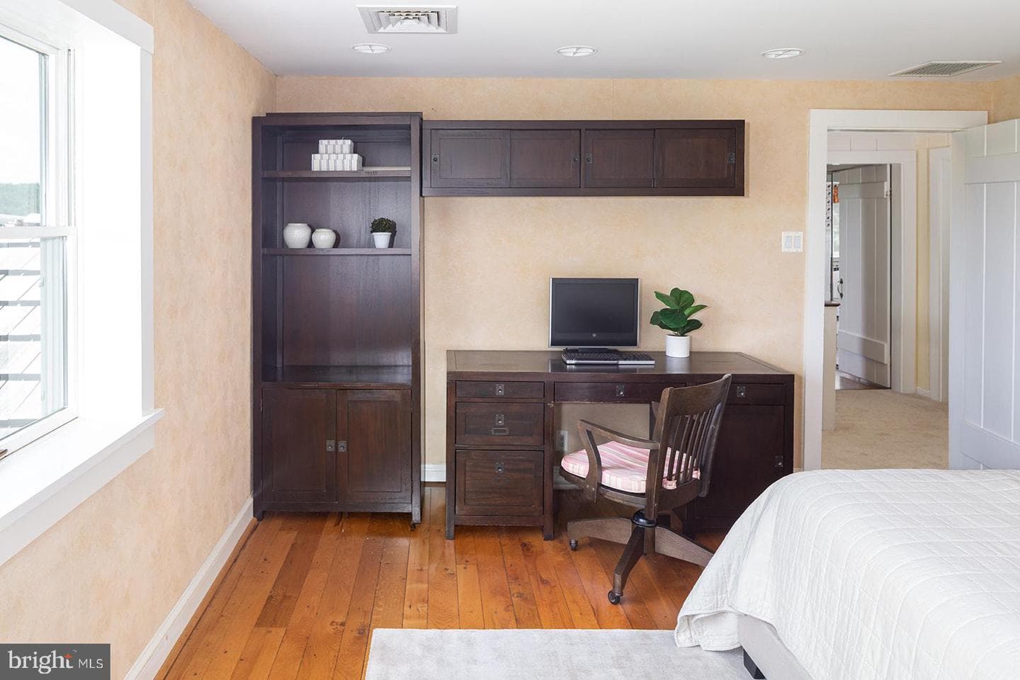137 Davis Road photo 40