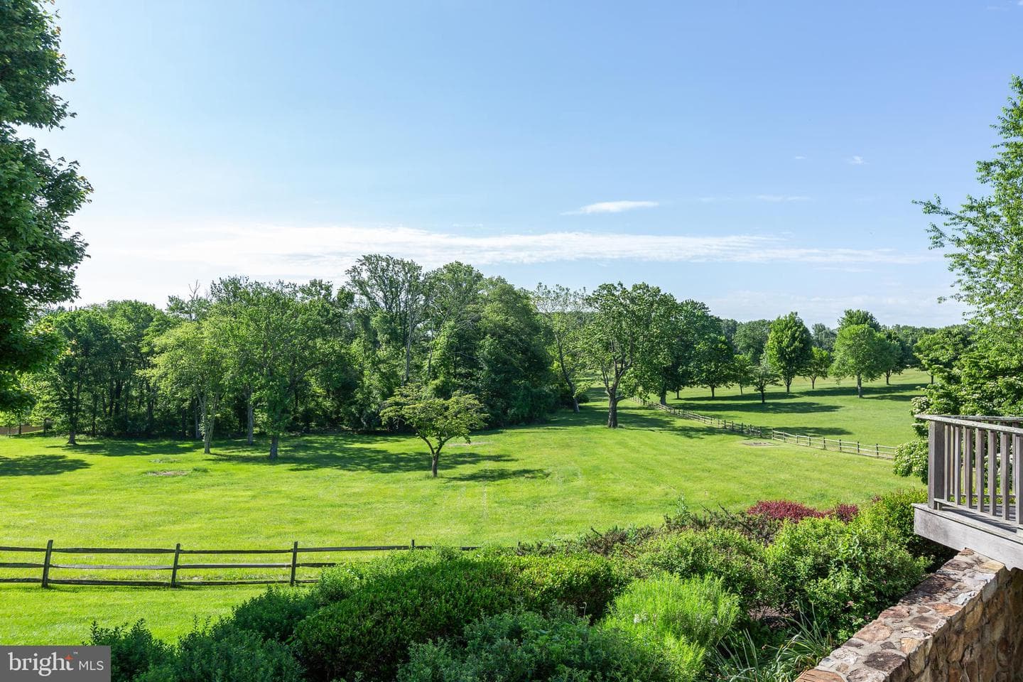 137 Davis Road photo 55