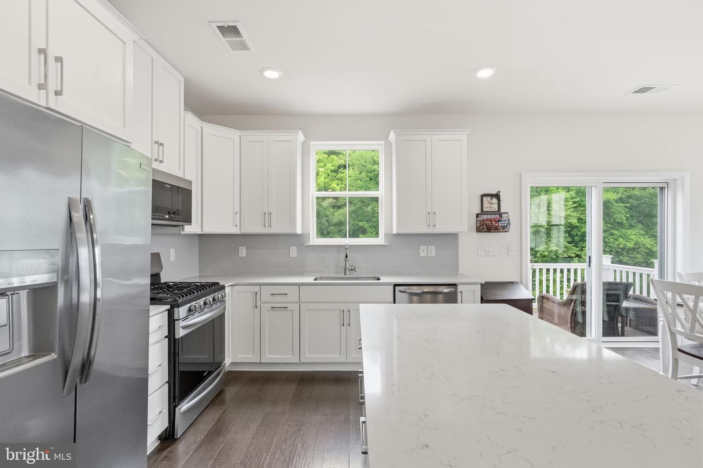 339 Foundry Street photo 17