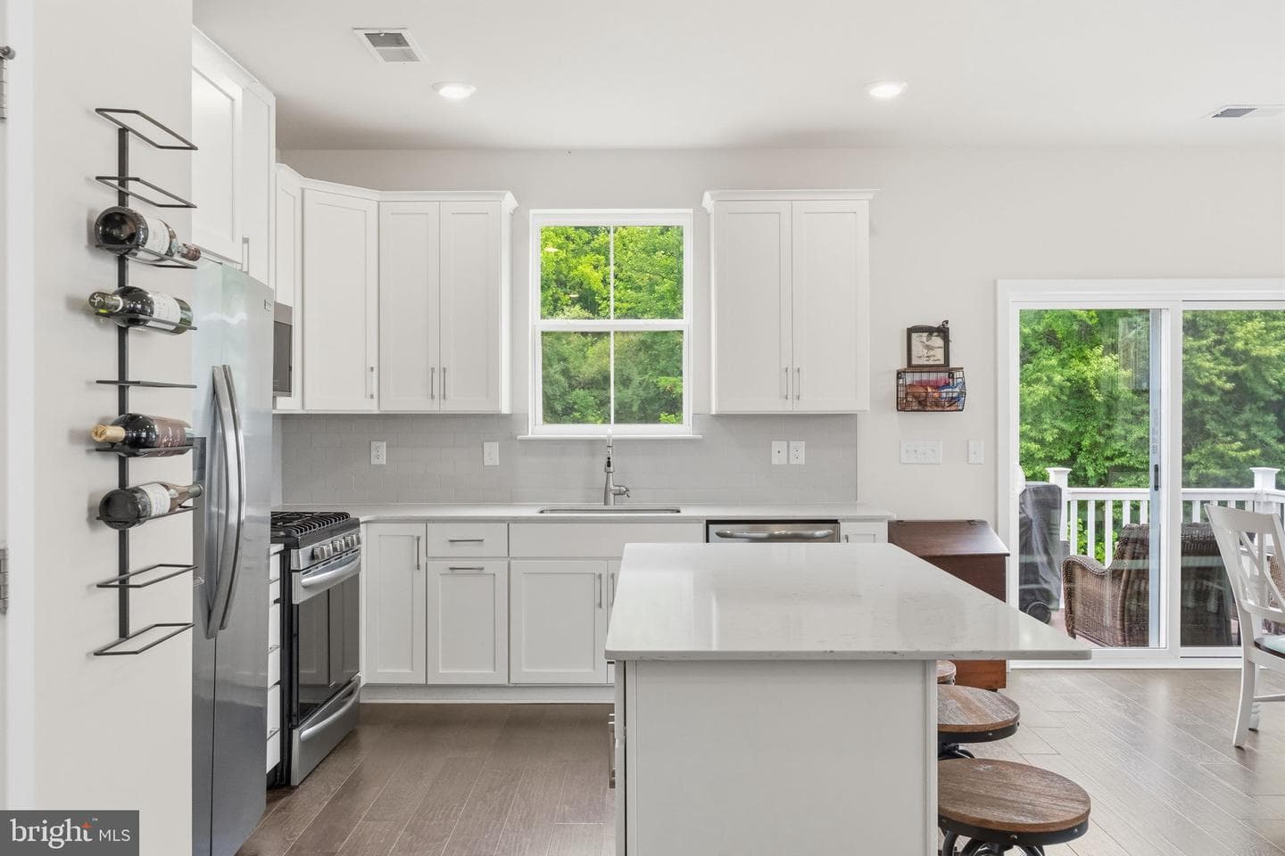 339 Foundry Street photo 18