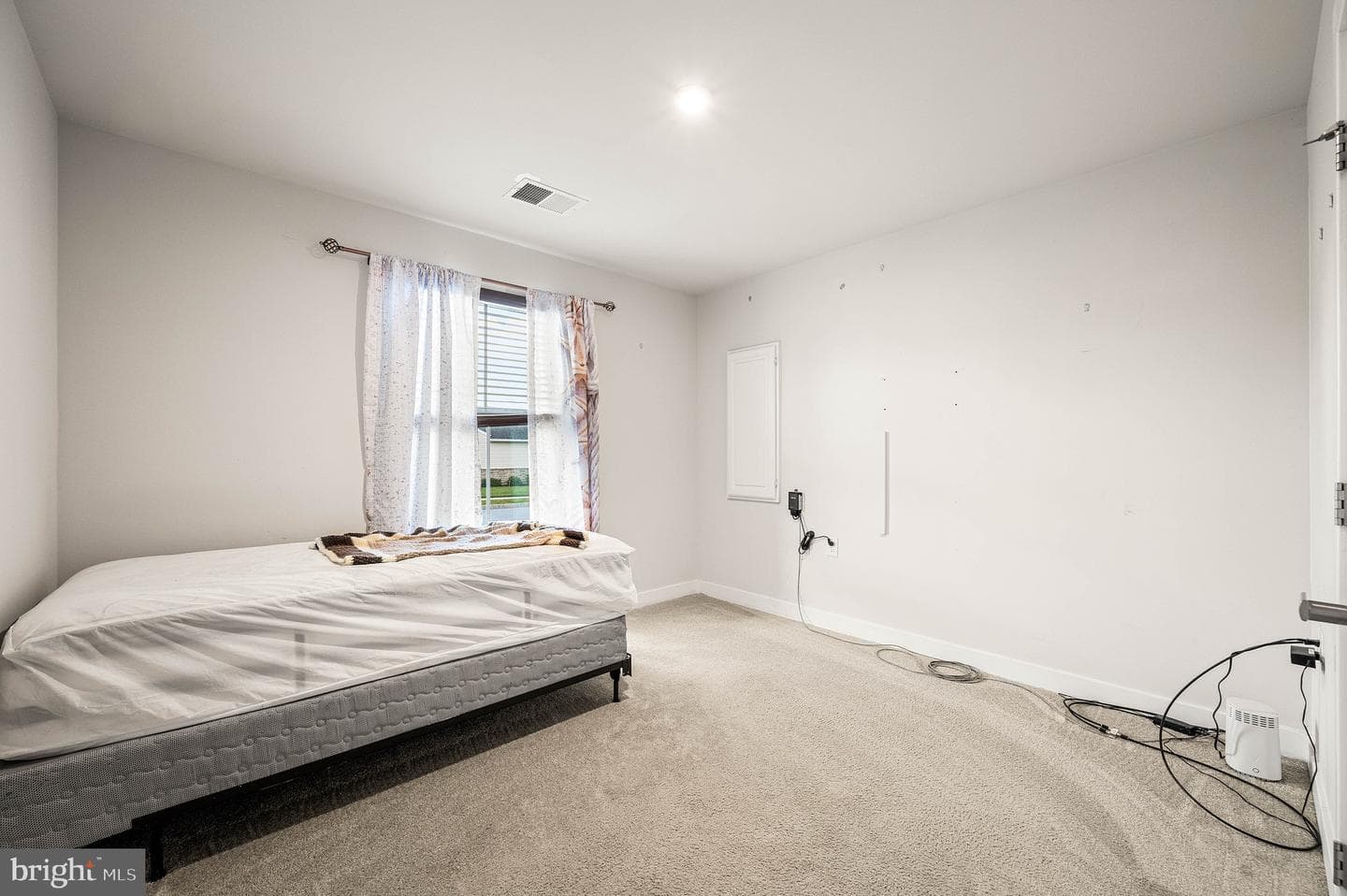 213 Folin Street photo 18