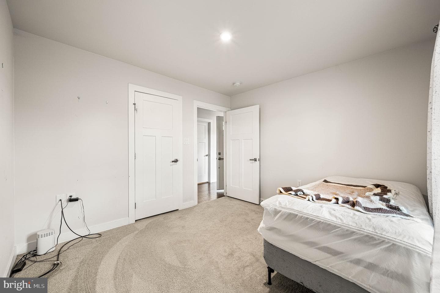 213 Folin Street photo 19