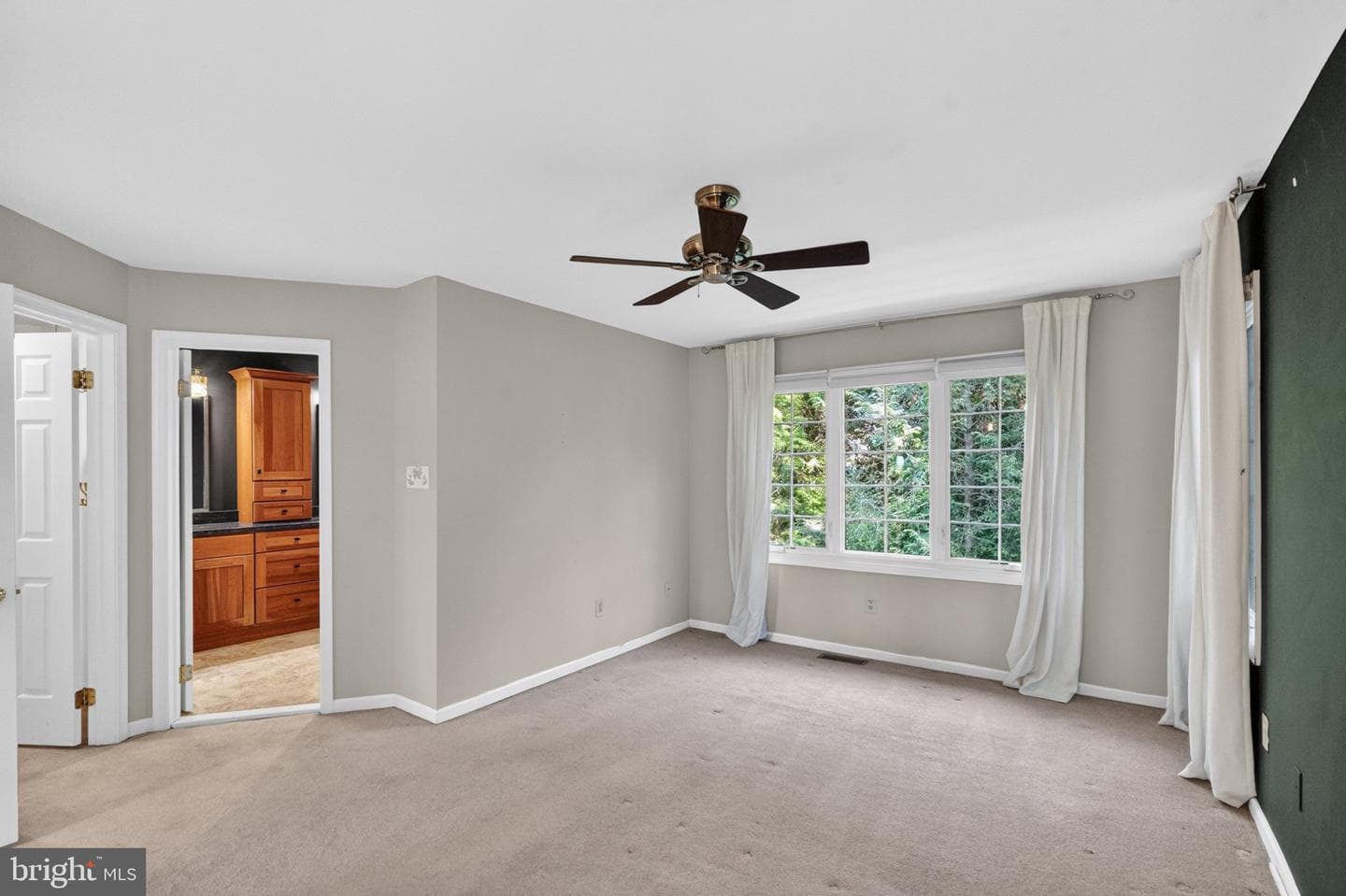 113 Whistling Swan Lane photo 31