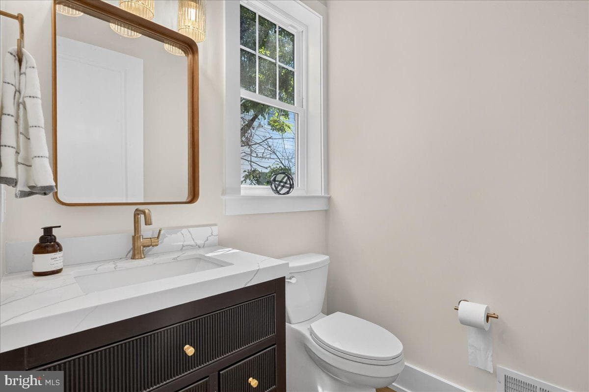 440 Highland Avenue photo 9