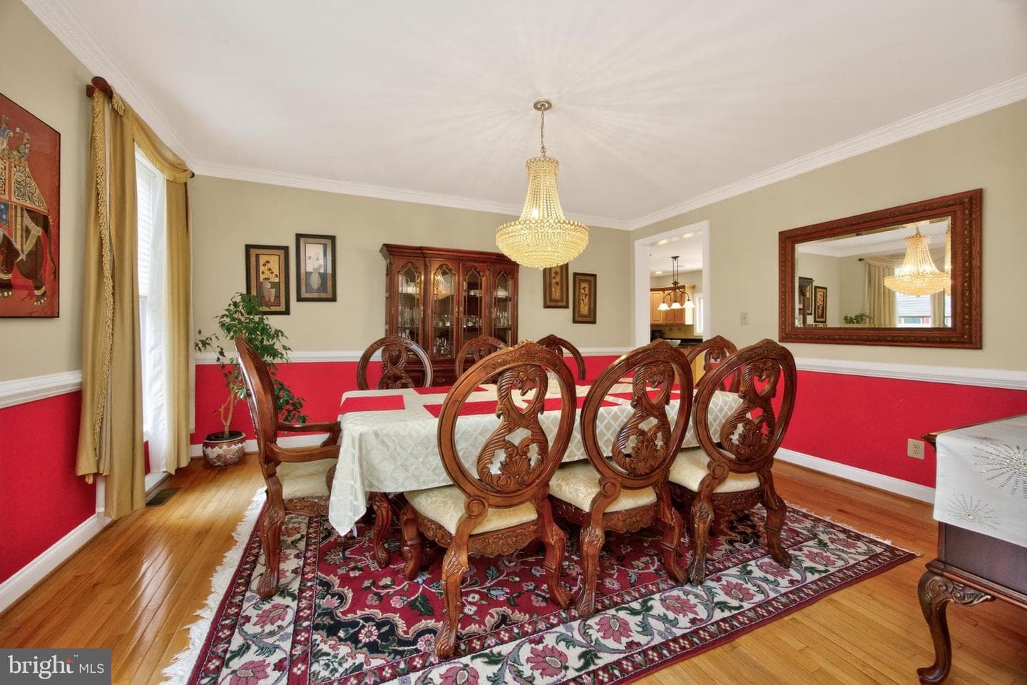 904 Victoria Court photo 15