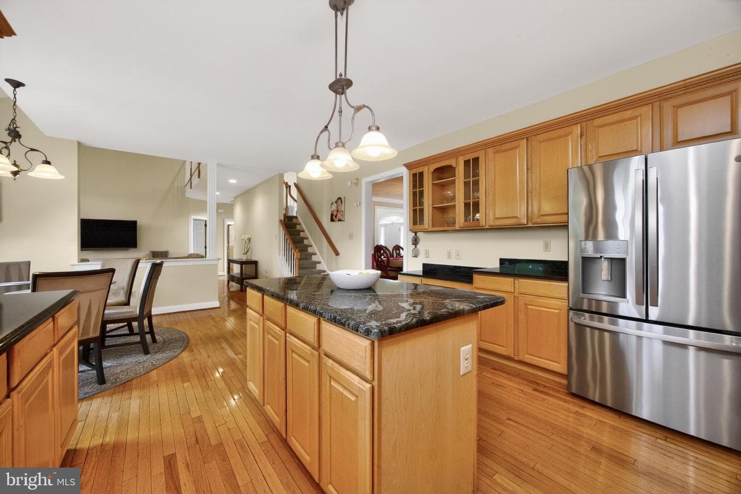 904 Victoria Court photo 18