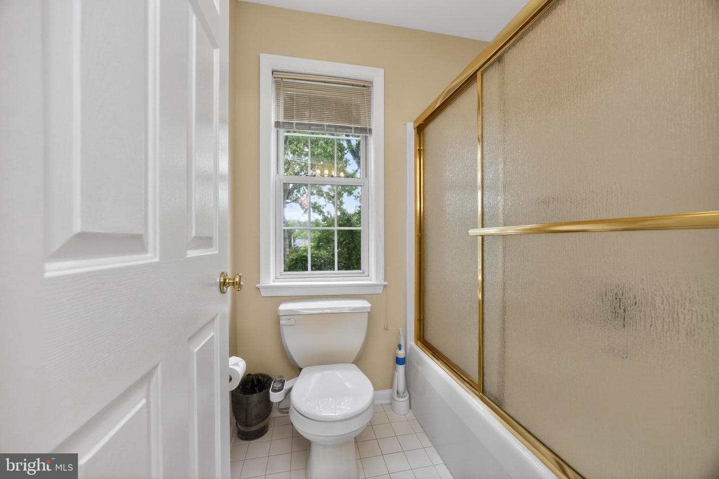 904 Victoria Court photo 39