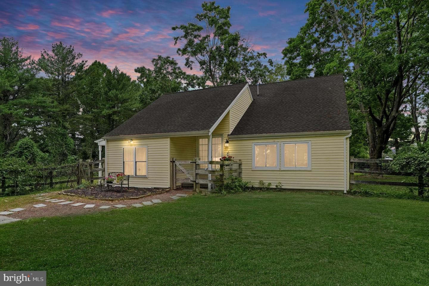 374 S Jennersville Road photo 2