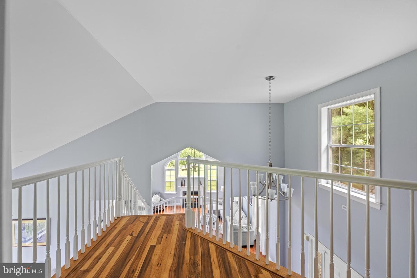 592 W Creek Road photo 20