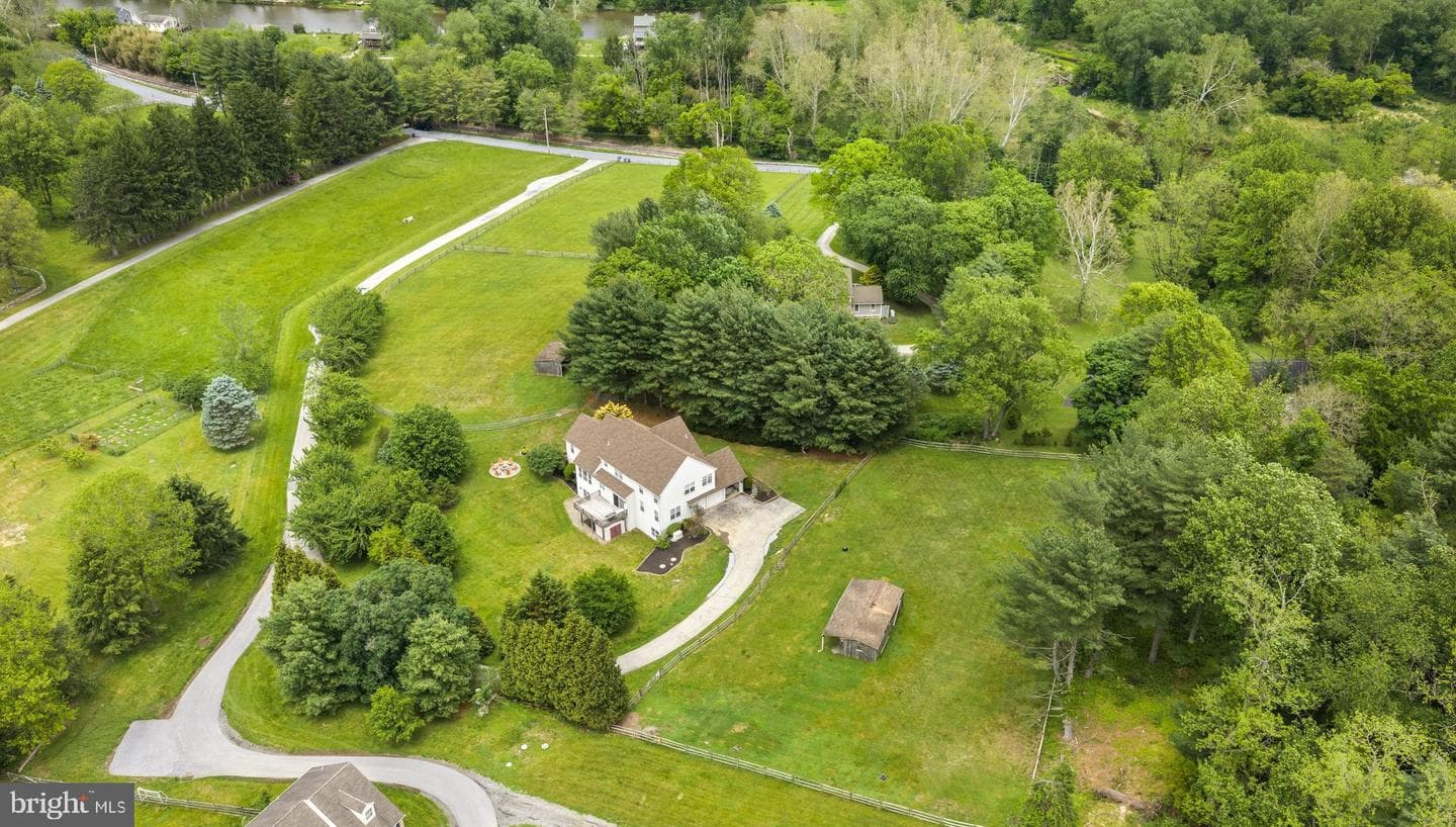 592 W Creek Road photo 50