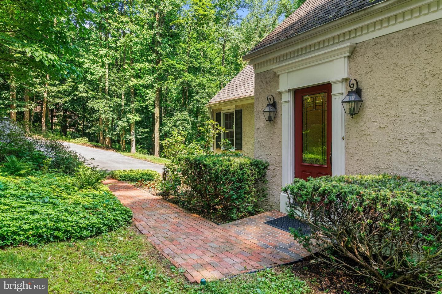 913 Heather Lane photo 7