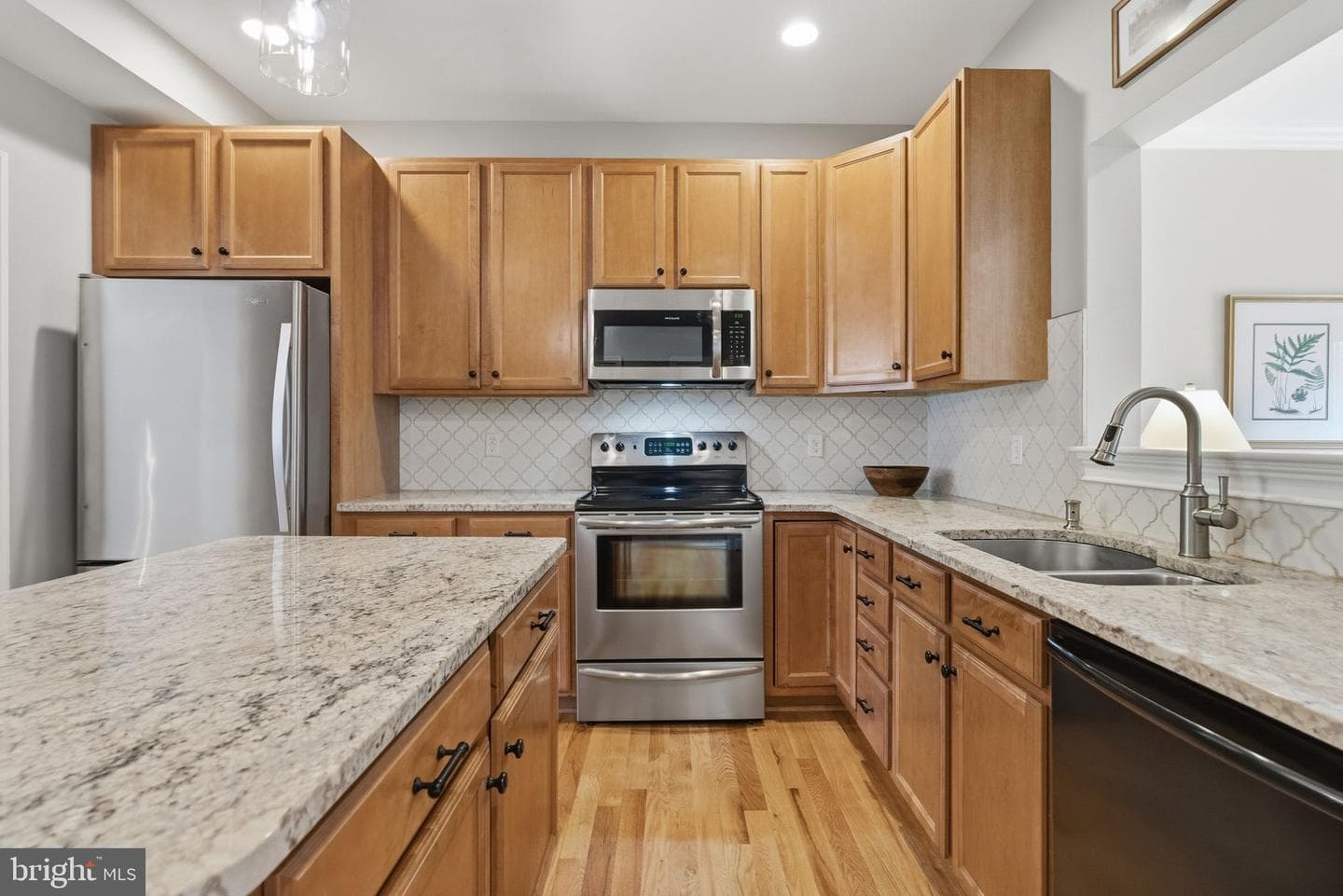 308 E Mulberry Street photo 12