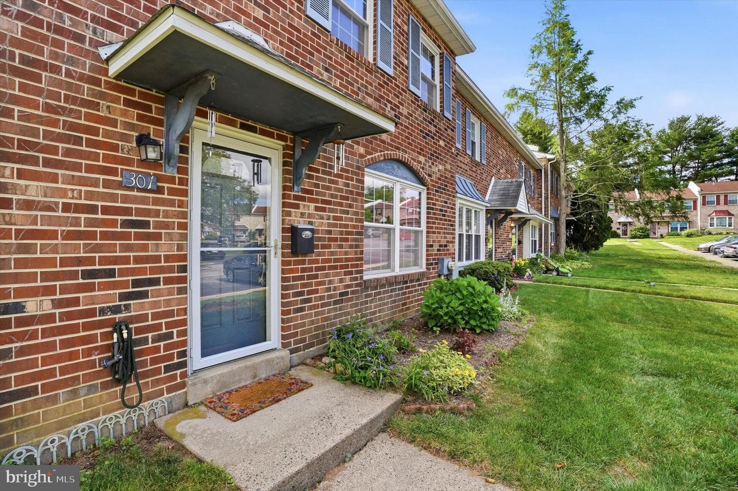301 Gwynedd Court photo 3
