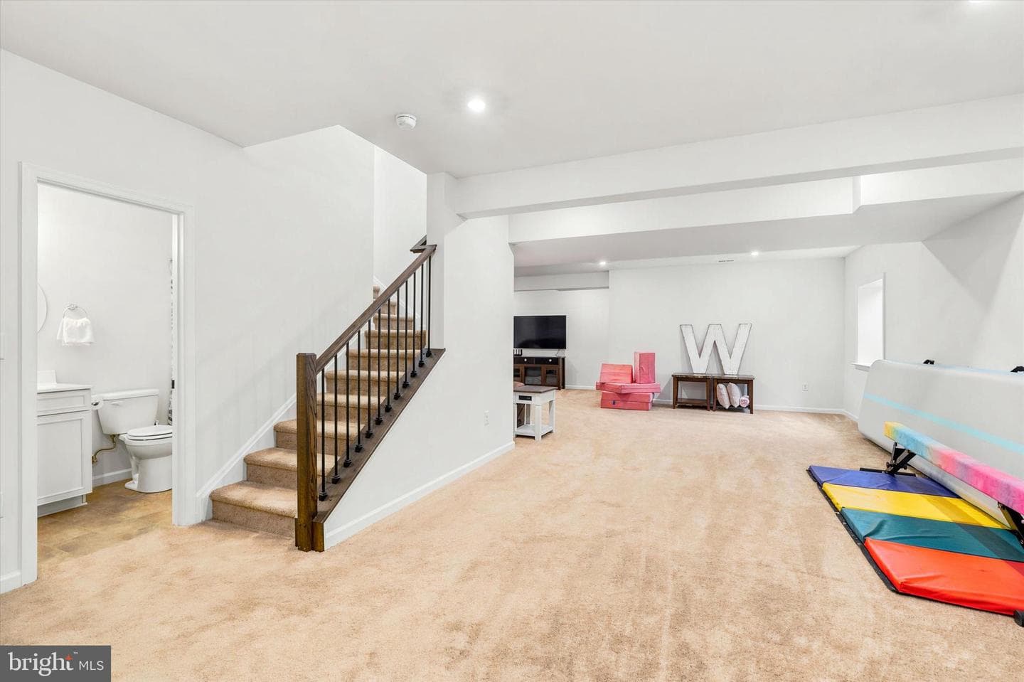 103 Janine Way photo 38