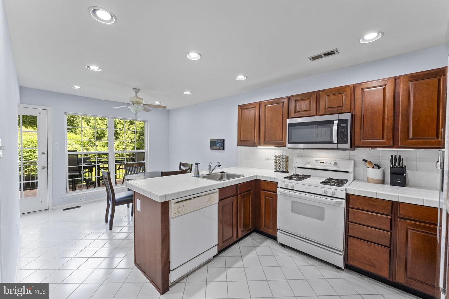 177 Stewarts Court photo 10