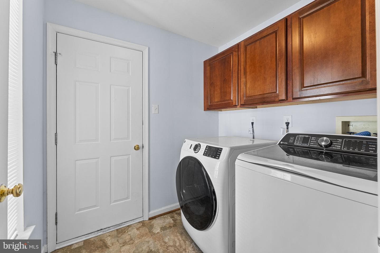 177 Stewarts Court photo 13