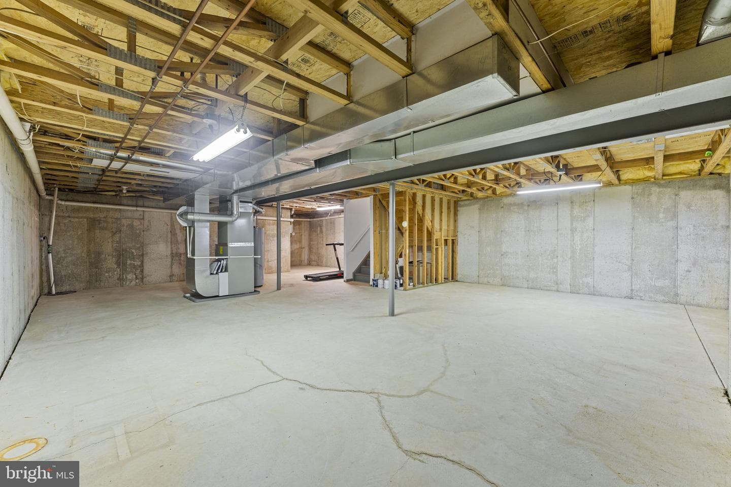177 Stewarts Court photo 28