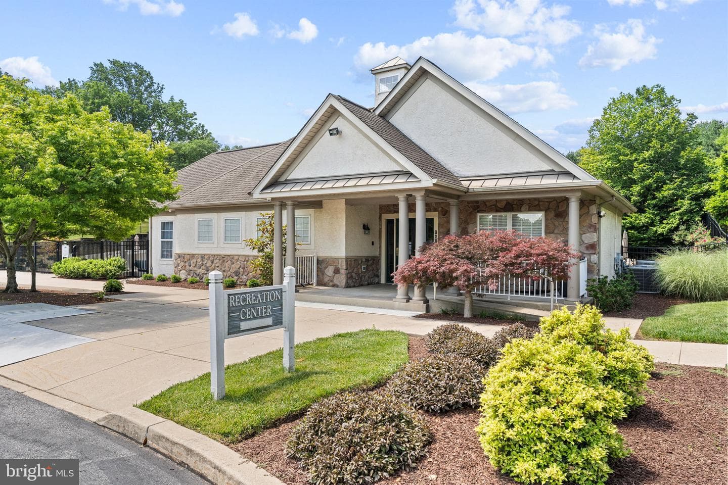 177 Stewarts Court photo 31