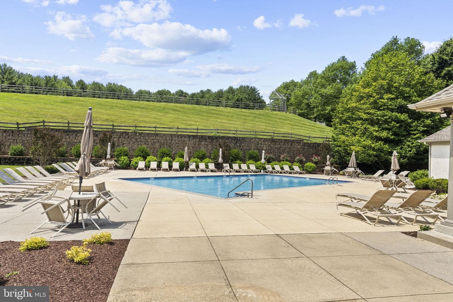 177 Stewarts Court photo 32