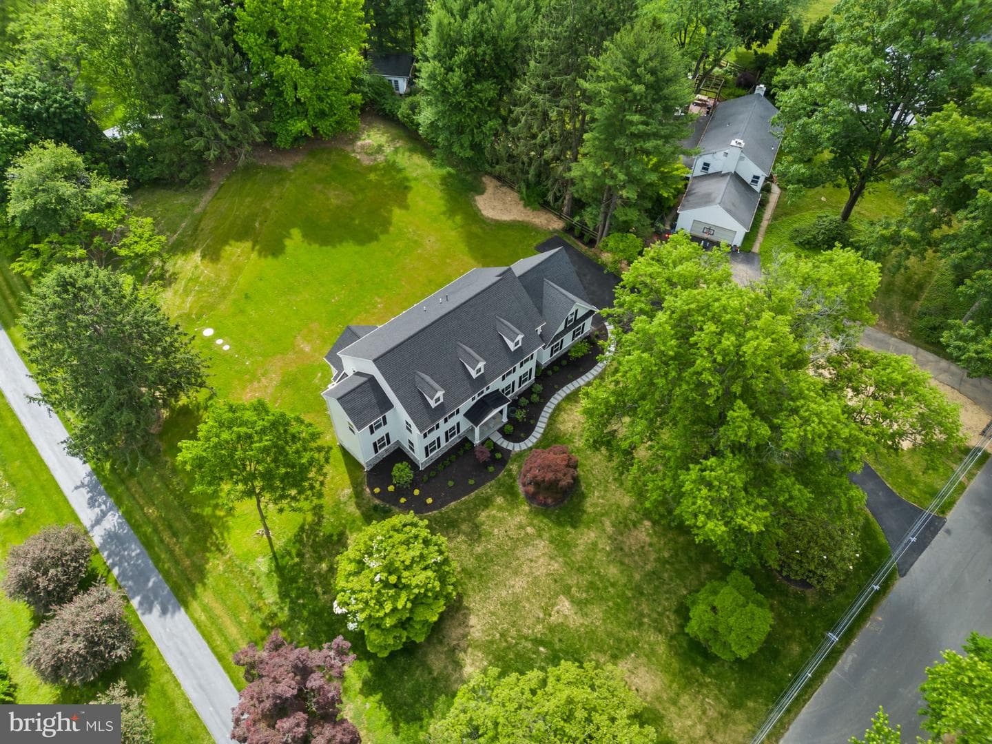 17 Hickory Lane photo 3