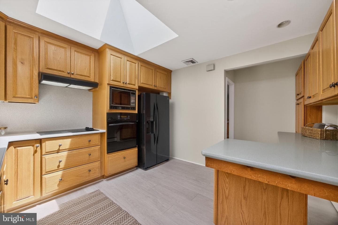 1190 Beaumont Road photo 15