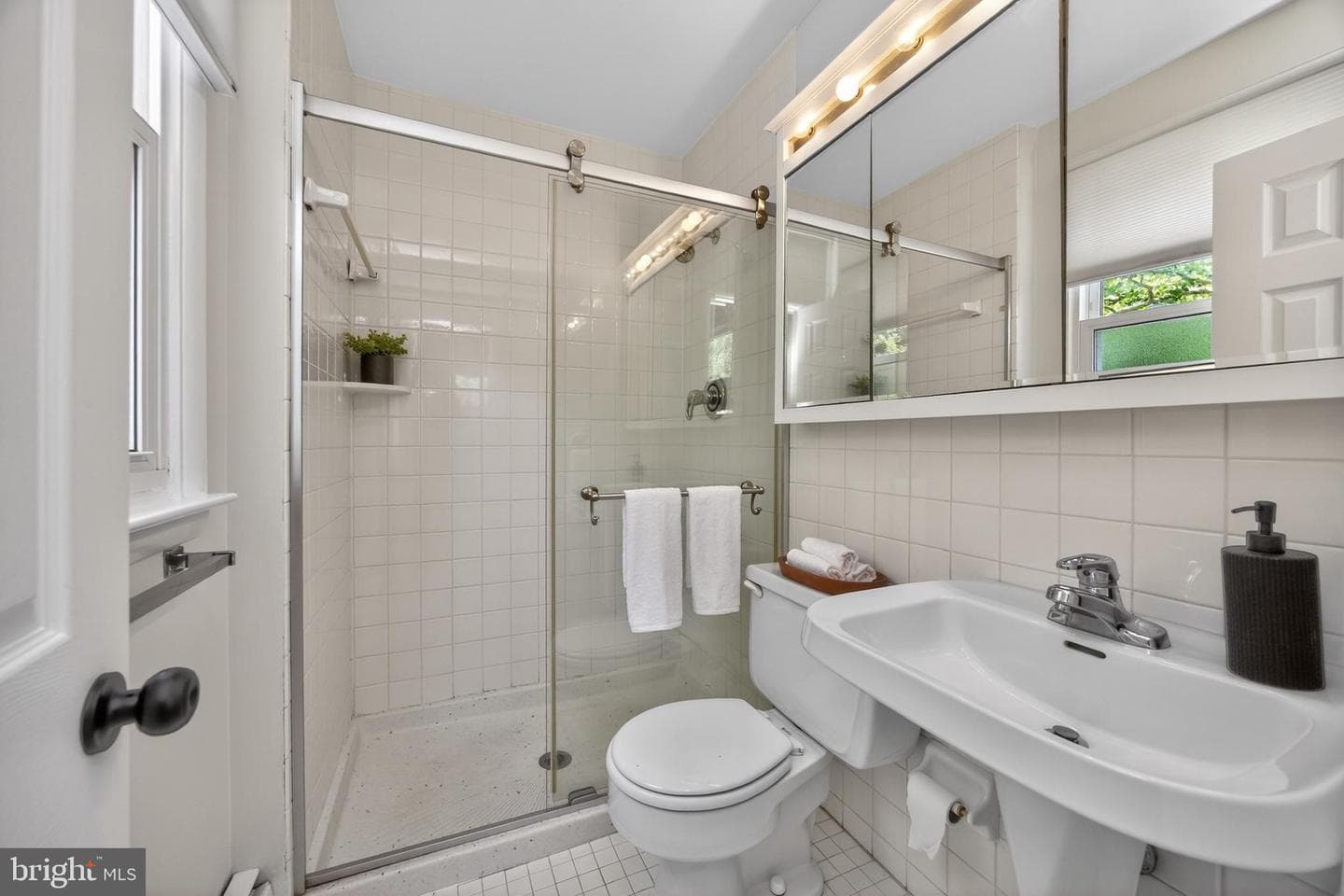 1190 Beaumont Road photo 21