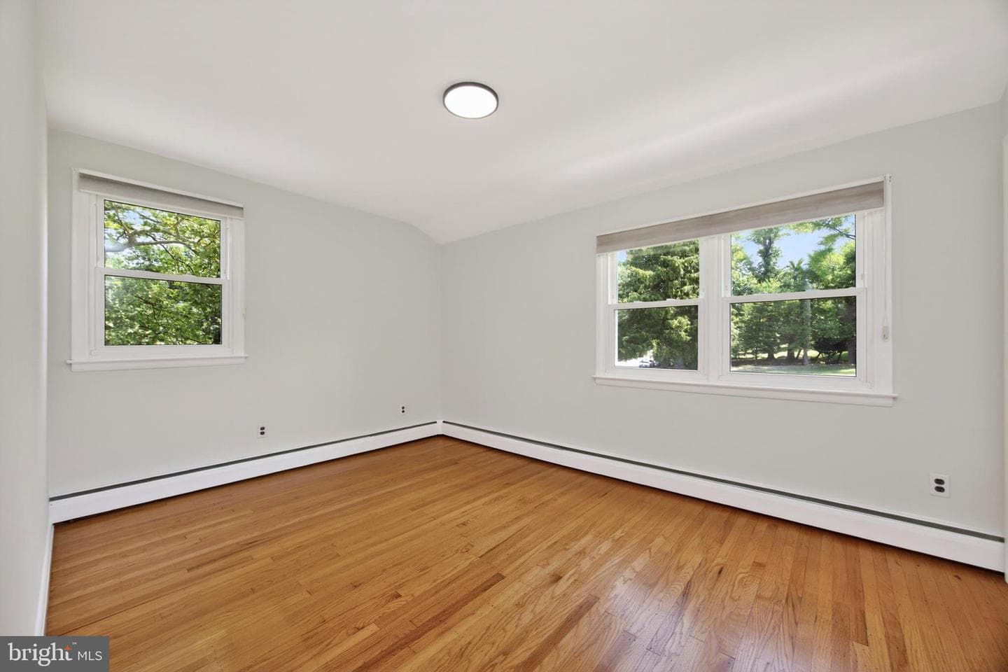 1190 Beaumont Road photo 25