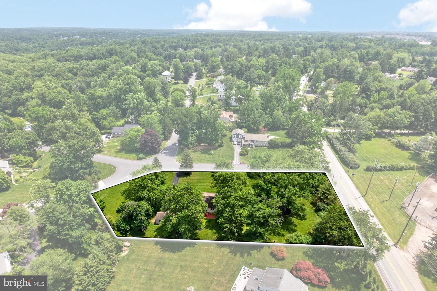 1190 Beaumont Road photo 36
