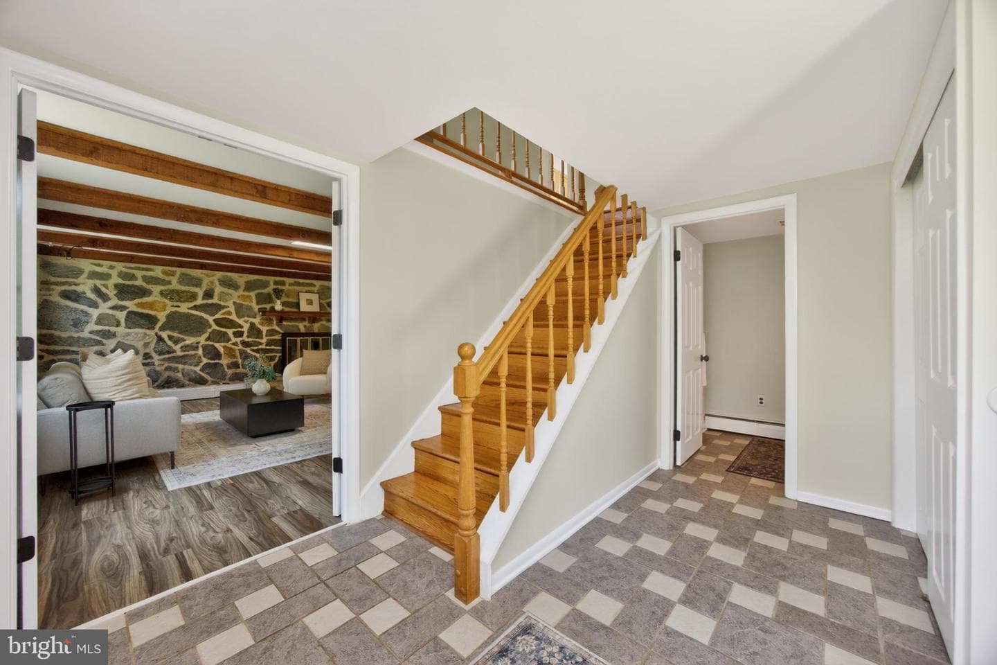 1190 Beaumont Road photo 7