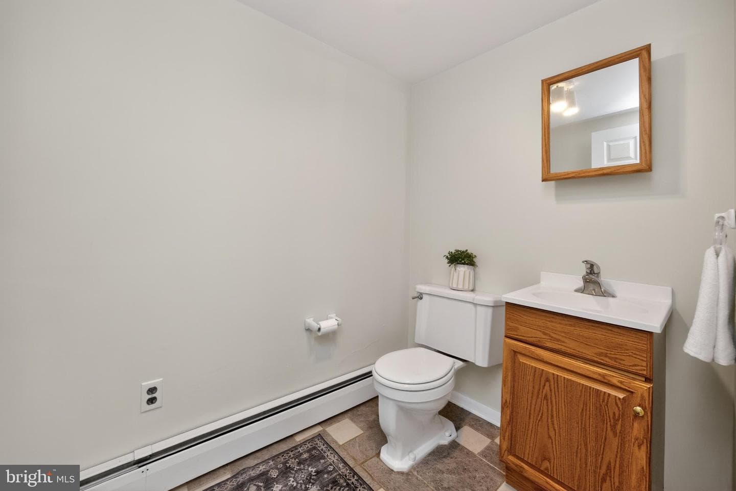 1190 Beaumont Road photo 8