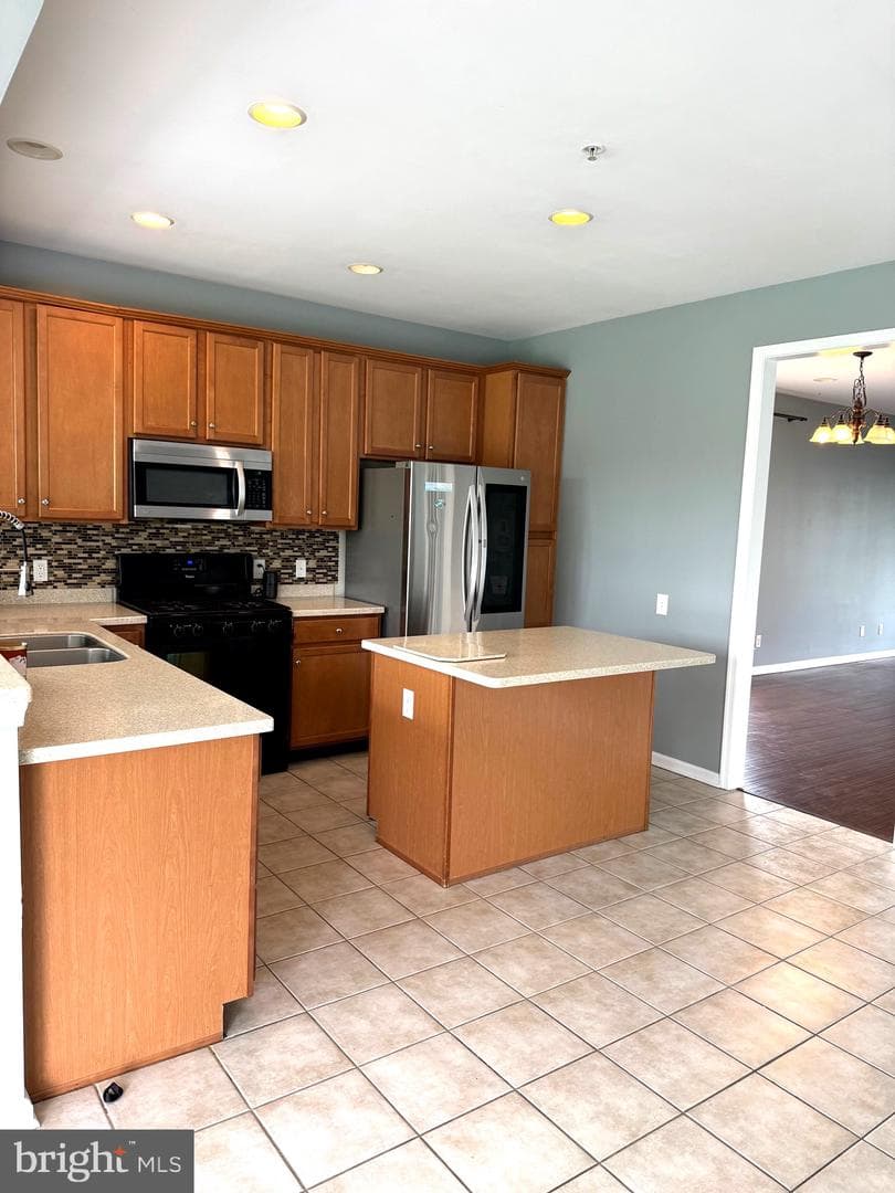 608 Empire Drive photo 5