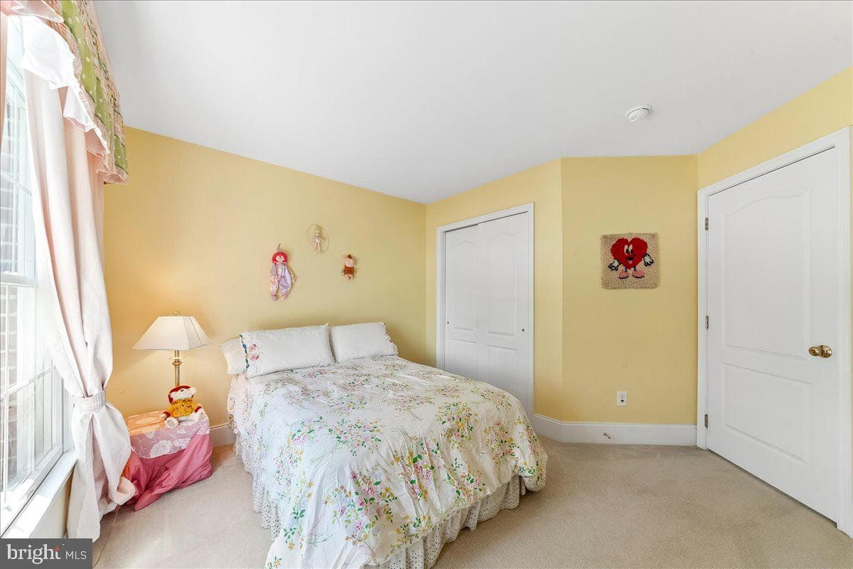609 Winston Lane photo 25