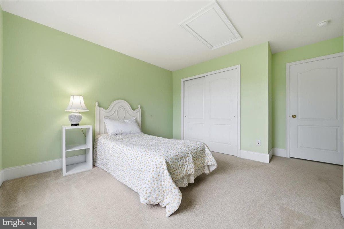 609 Winston Lane photo 30
