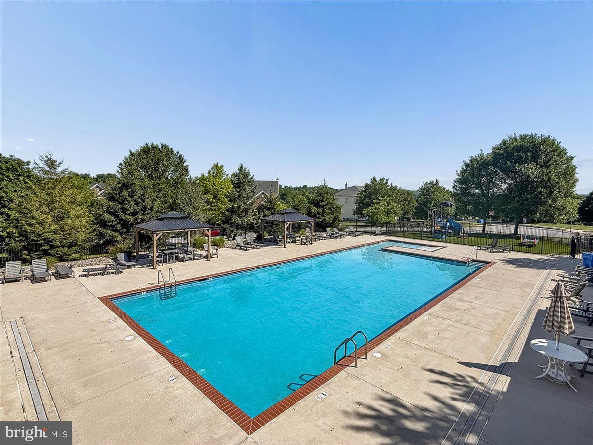 609 Winston Lane photo 44