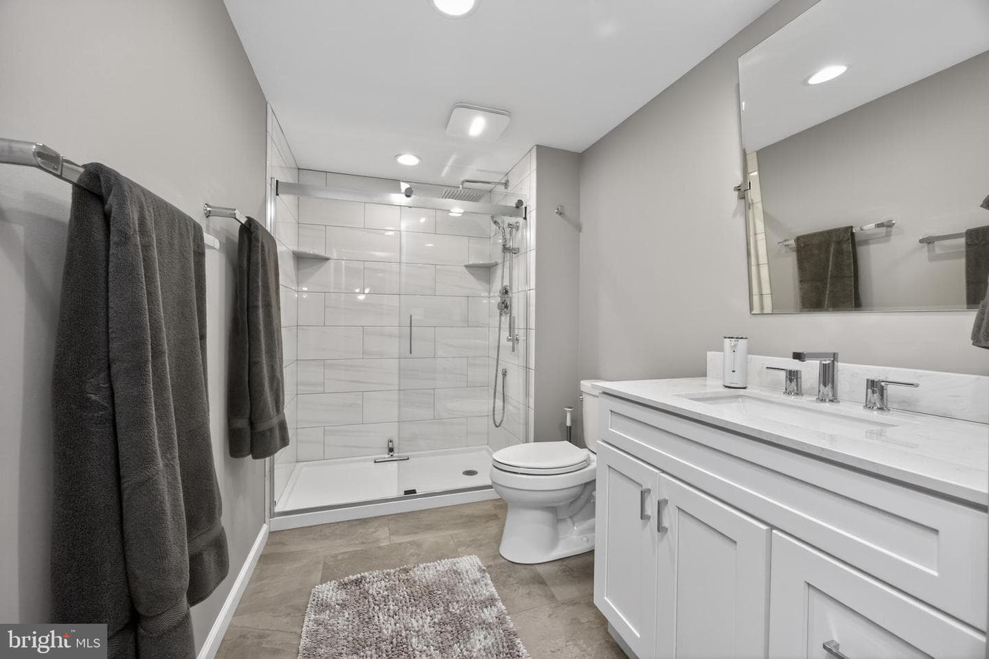 650 Churchill Road photo 22