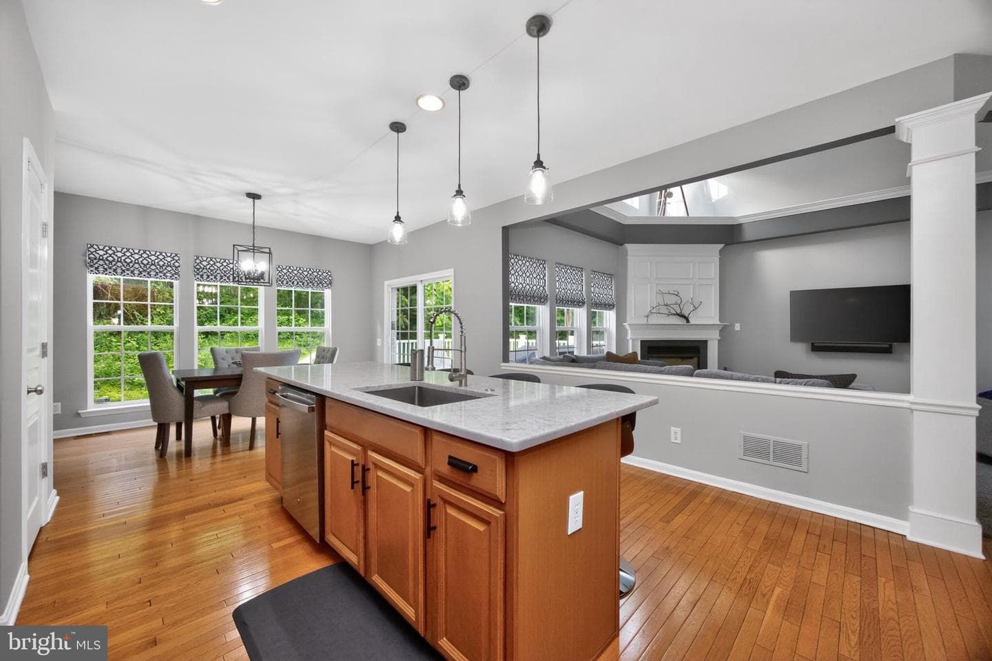 650 Churchill Road photo 3