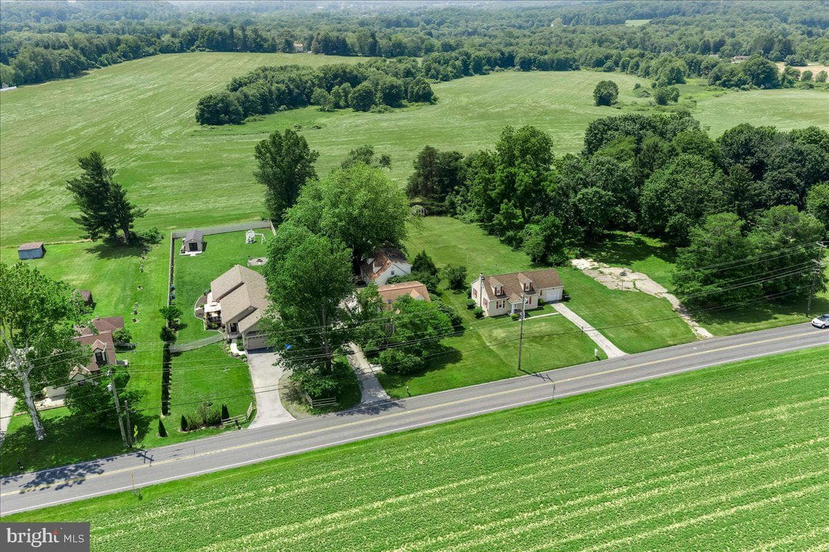 3060 Manor Road photo 34