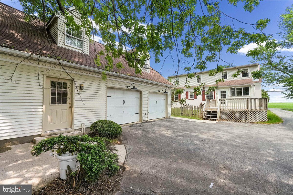 3060 Manor Road photo 47